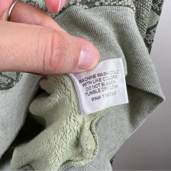 Pam & Gela Cropped Hi Low Sweatshirt Small Green Python Snake Print Crewneck - Picture 8 of 8